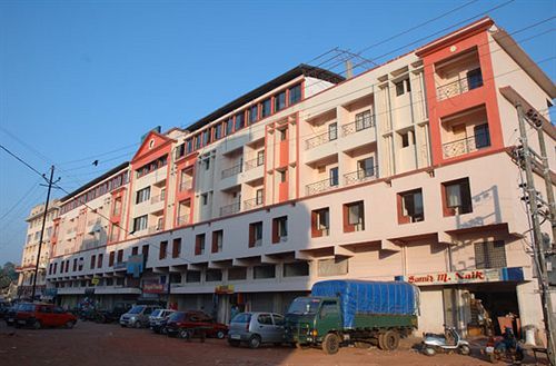 Mayura Hotel Мапуса Екстериор снимка