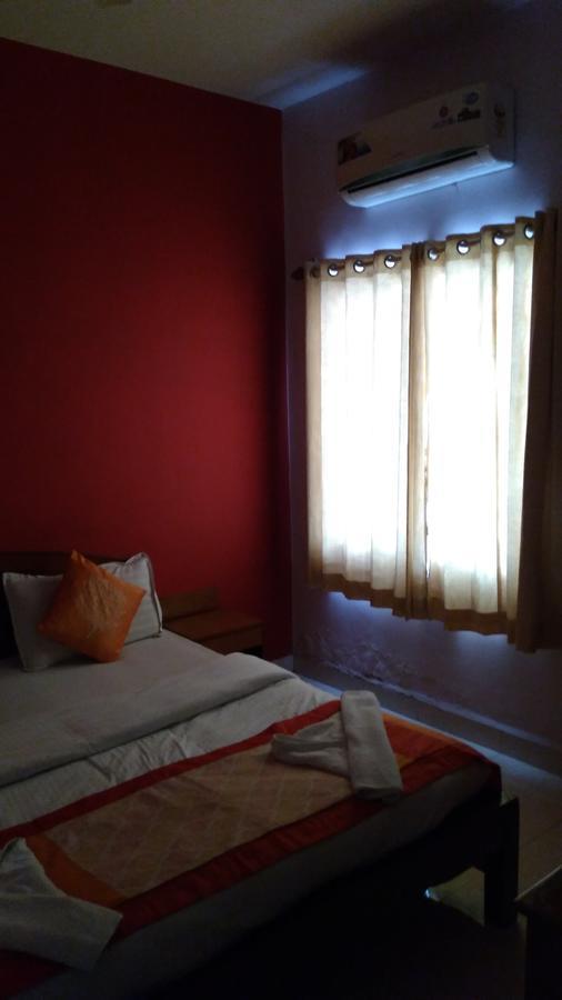 Mayura Hotel Мапуса Екстериор снимка
